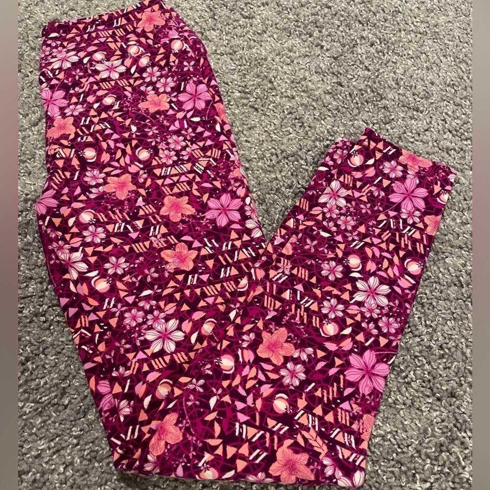 LuLaRoe printed leggings one size